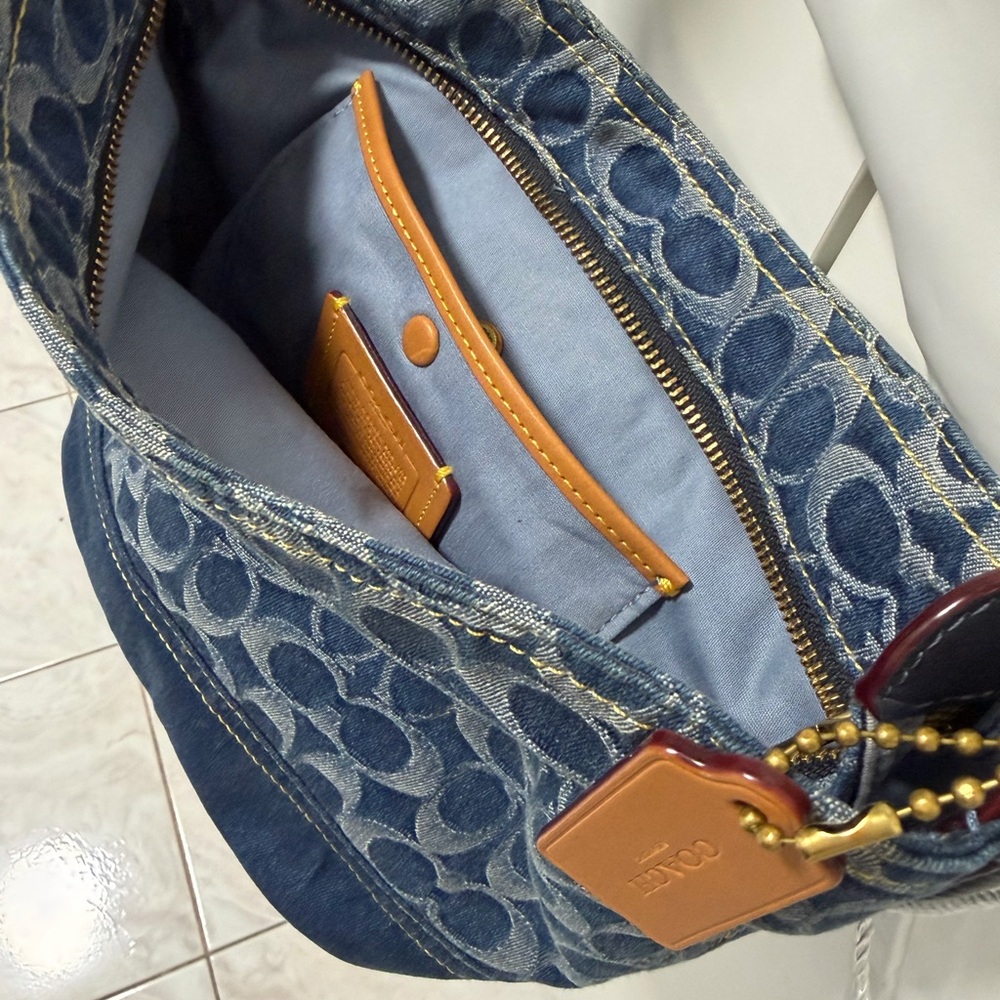Authentic. Coach Tali bucket bag in Denim and Leather - Picture 13 of 13